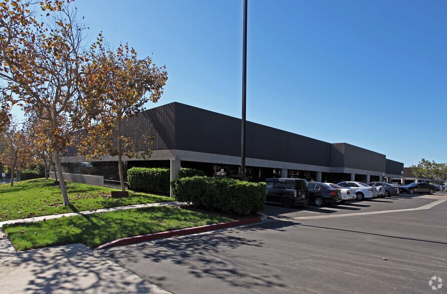 More Photos Of 6675 Mesa Ridge Rd, San Diego Office For Lease