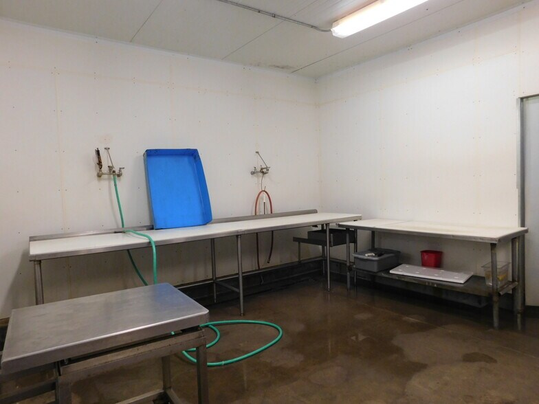 More Photos Of 534 Stanford, Los Angeles Warehouse For Sale