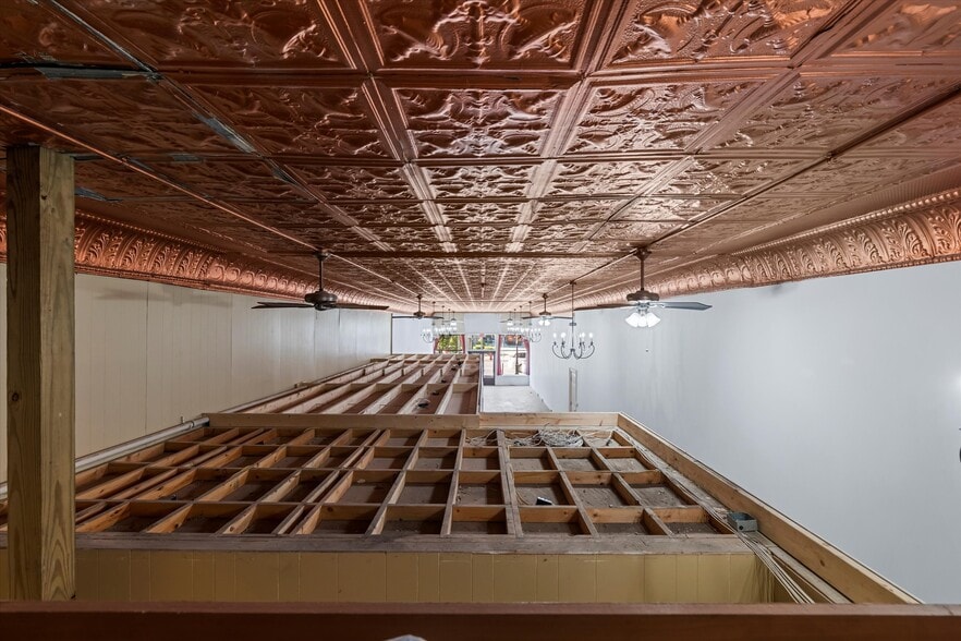 More Photos Of 127-131 W Market St, Cadiz Storefront Retail Residential For Sale