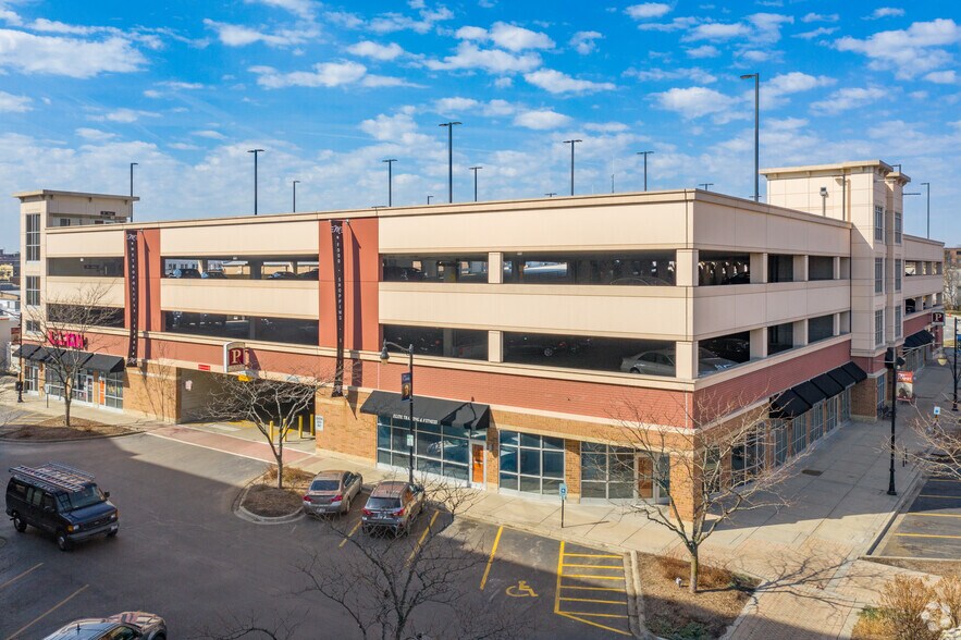 Primary Photo Of 1461-1479 Market St, Des Plaines Parking Garage For Sale