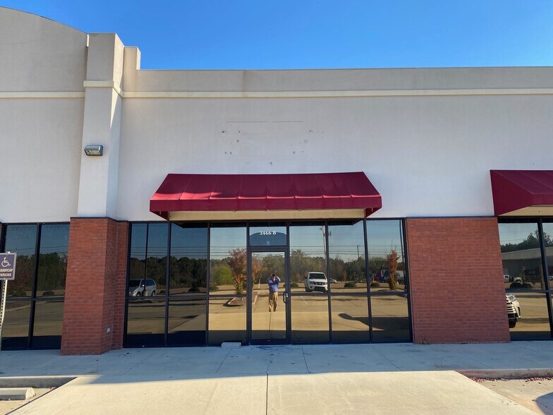 More Photos Of 3466 McCullough Blvd, Belden Storefront For Lease