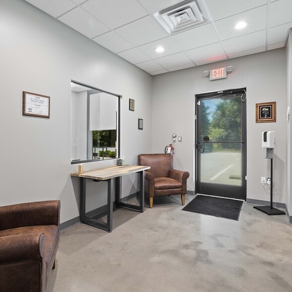 More Photos Of 608 S Hoover Rd, Durham Flex For Lease