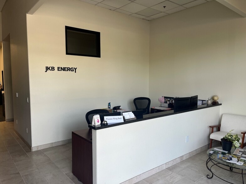 More Photos Of 2300-2340 W Monte Vista Ave, Turlock General Retail For Lease