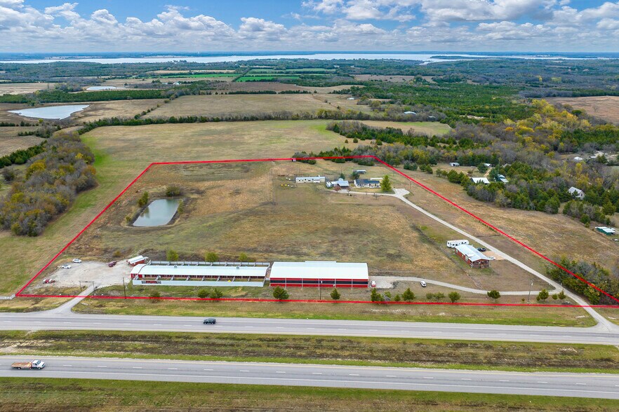 More Photos Of 10963 E US Highway 82, Windom Specialty For Sale