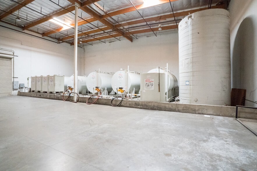 More Photos Of 925 S Lakeview Ave, Placentia Industrial For Sale