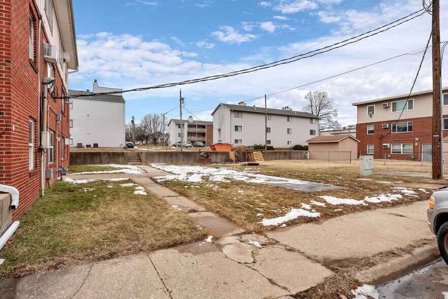 More Photos Of , Topeka Multifamily For Sale