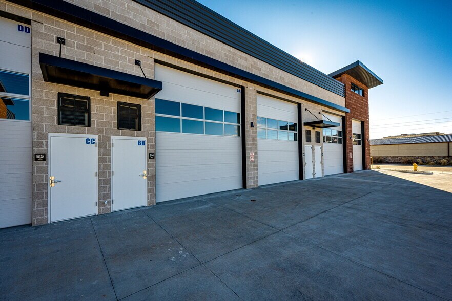 More Photos Of 4390 Regent St, Castle Rock Warehouse For Sale