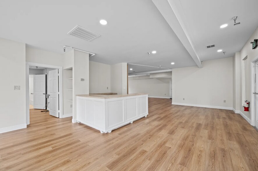 More Photos Of 2441 NW 43rd St, Gainesville General Retail For Sale