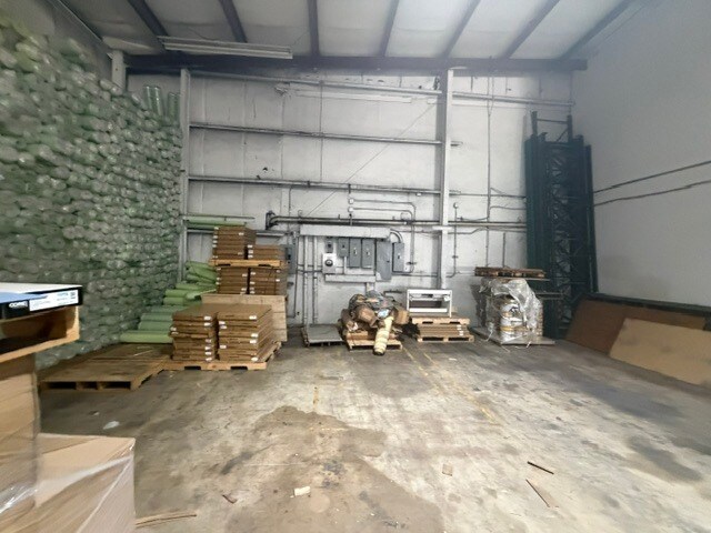 More Photos Of 7500 NW 74th Ave, Medley Warehouse For Lease