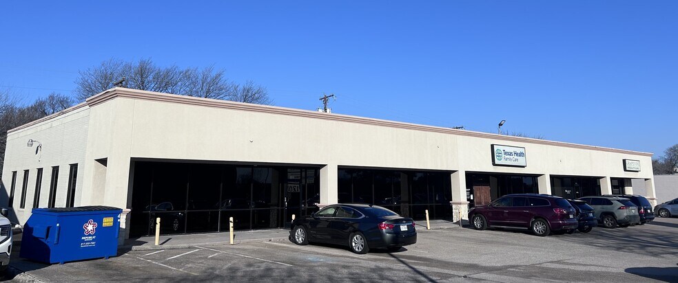 More Photos Of 1280 S Main St, Grapevine Medical For Sale