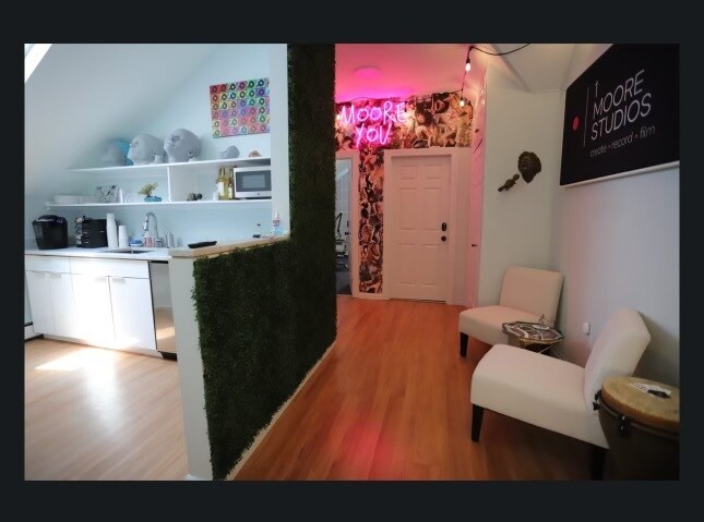 More Photos Of 170 Moore St, Brooklyn Service For Sale