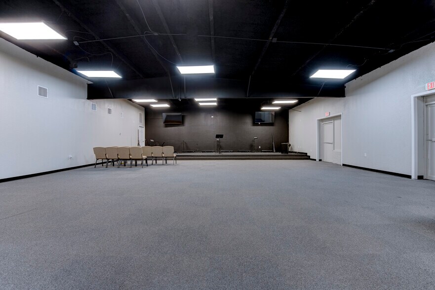 More Photos Of 4230 E FM 1462 Rd, Rosharon Storefront Retail Office For Lease