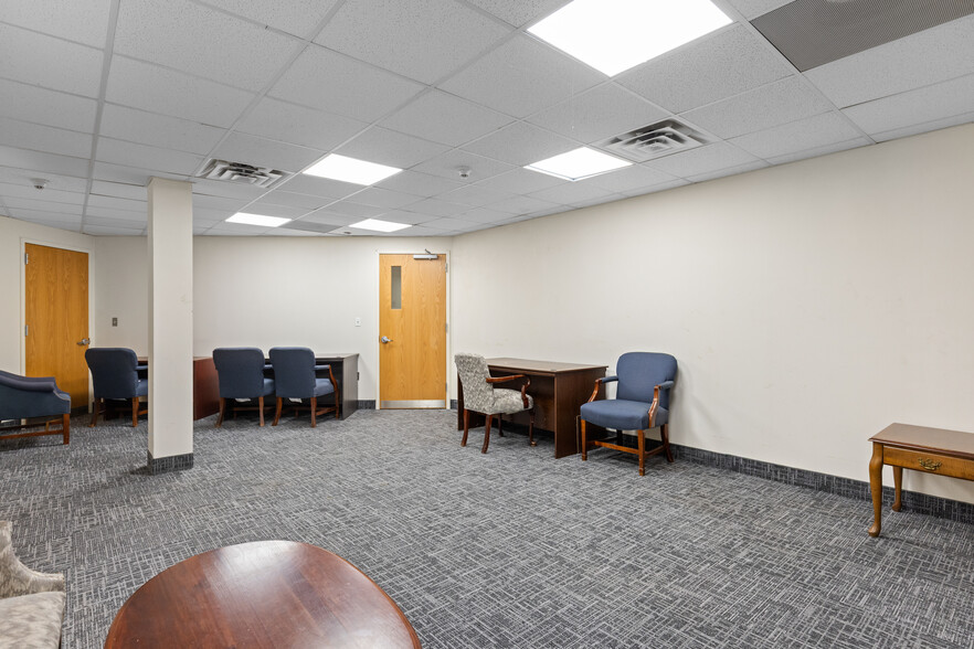 More Photos Of 1201 Mount Kemble Ave, Morristown Medical For Lease