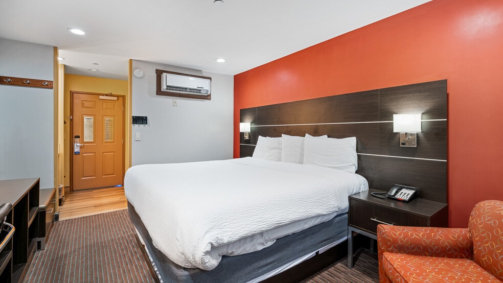 More Photos Of 178 Dry Creek Rd, Healdsburg Hotel For Sale