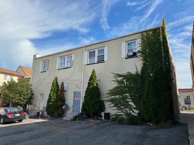 More Photos Of 216-220 Main St, Hobart Apartments For Lease