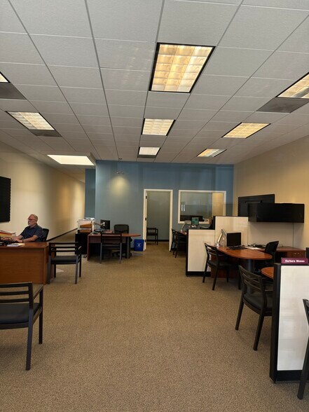 More Photos Of 825 Santa Cruz Ave, Menlo Park Storefront Retail Office For Lease