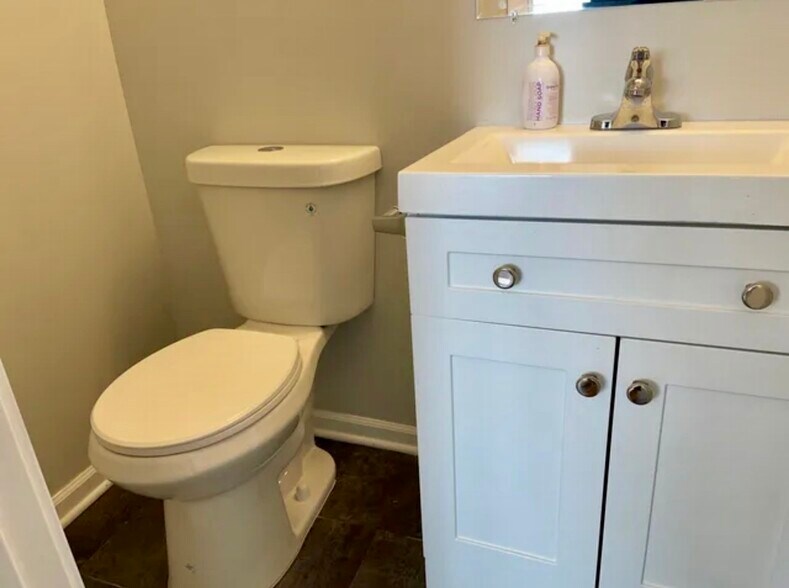 More Photos Of 4039 W 119th St, Alsip Apartments For Sale