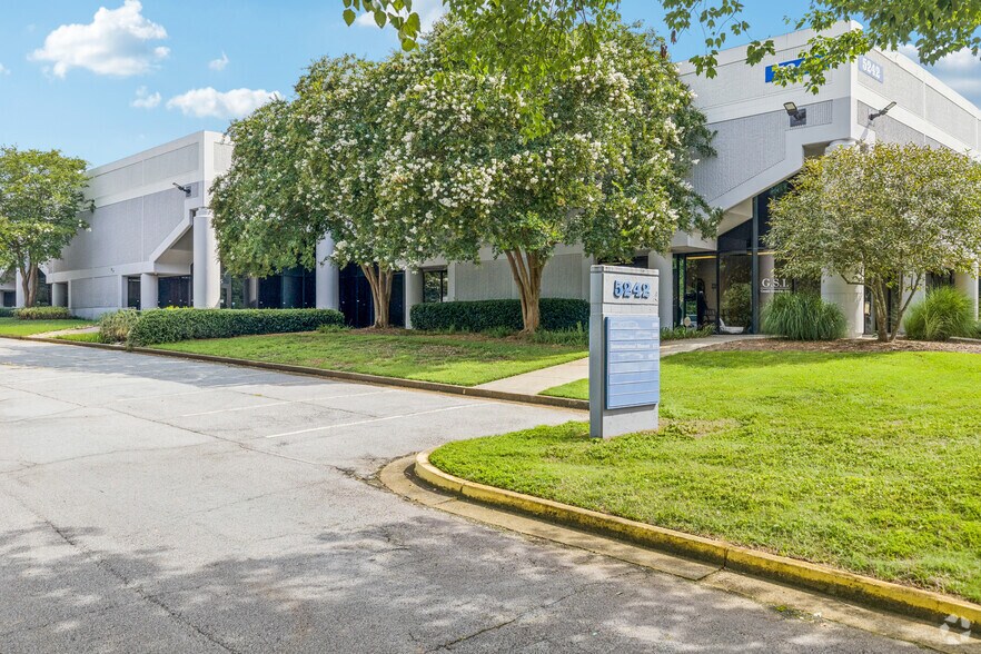 More Photos Of 5242 Royal Woods Pky, Tucker Unknown For Lease