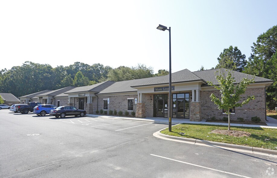 More Photos Of 103 Waxhaw Professional Park Dr, Waxhaw Office For Lease