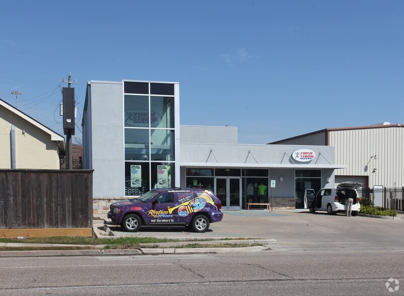 More Photos Of 6426 Washington Ave, Houston Freestanding For Lease