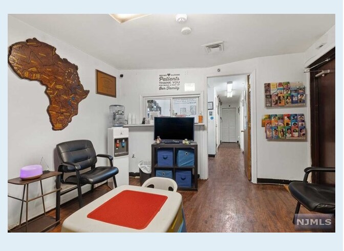 More Photos Of 73-75 Ferry St, Newark Storefront Retail Office For Sale