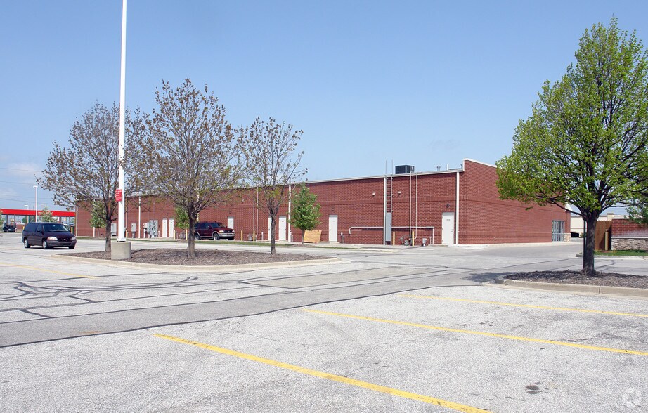 More Photos Of 5335 E Southport Rd, Indianapolis Unknown For Lease