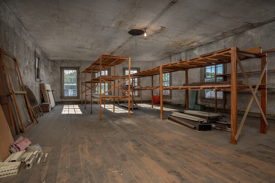 More Photos Of 250-252 Xenia Ave, Yellow Springs Storefront Retail Residential For Sale