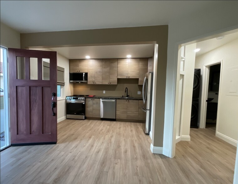 More Photos Of 3034-3042 Newell St, San Diego Apartments For Sale