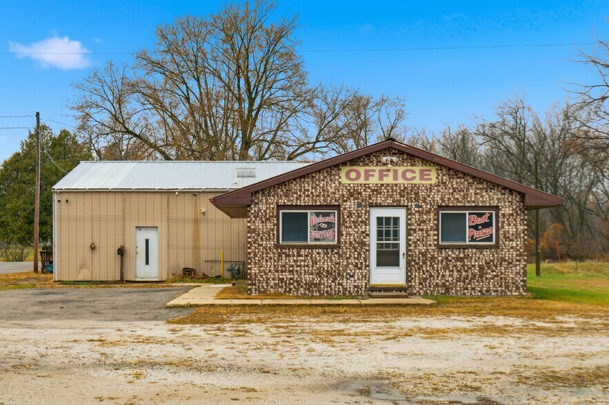 More Photos Of 300 Main St N, Hazleton Freestanding For Sale