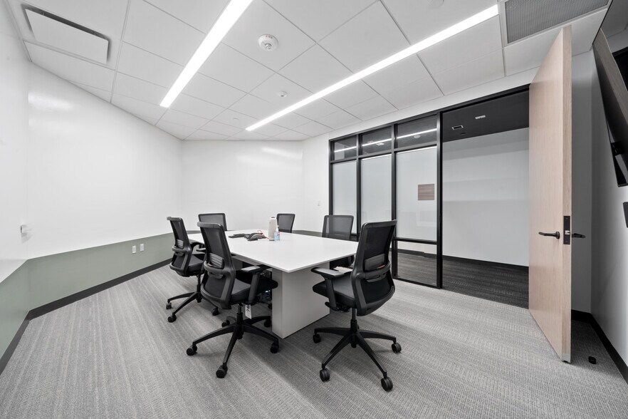More Photos Of 7620 Guadalupe St, Austin Office For Lease