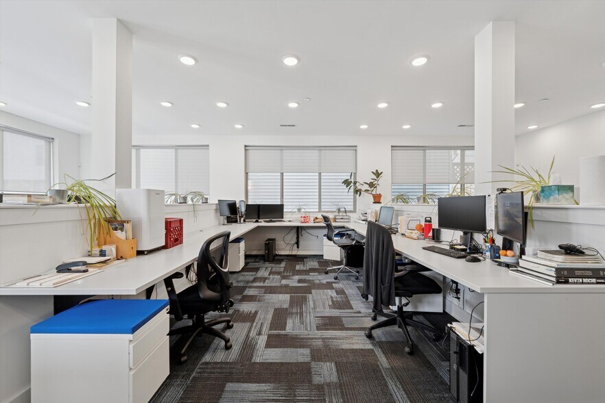 More Photos Of 1225 N 7th St, Philadelphia Office For Lease