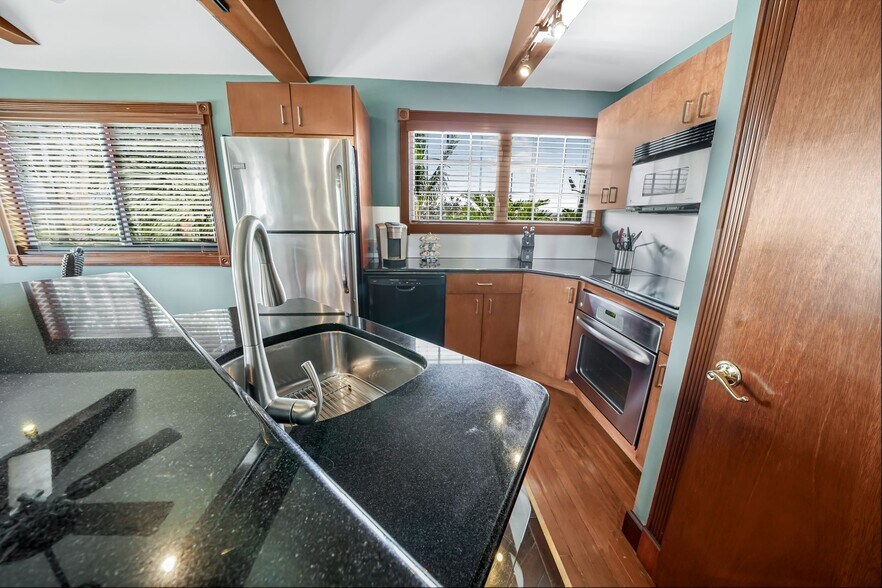 More Photos Of 512 Saint Lucie Crescent, Stuart Apartments For Sale