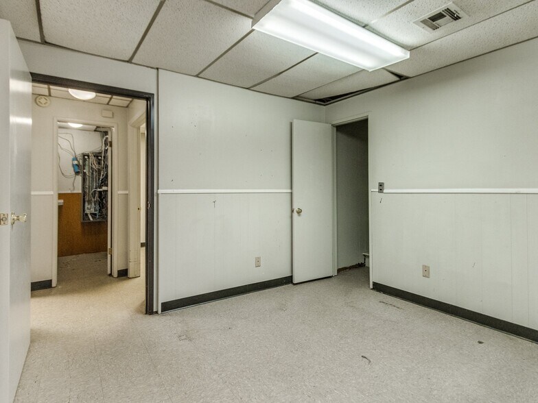 More Photos Of 5835 S Pennsylvania Ave, Oklahoma City Medical For Sale