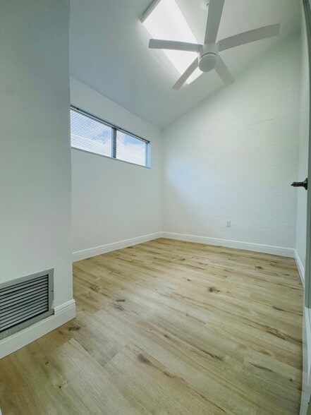 More Photos Of 5235 Ramsey Way, Fort Myers Office For Sale