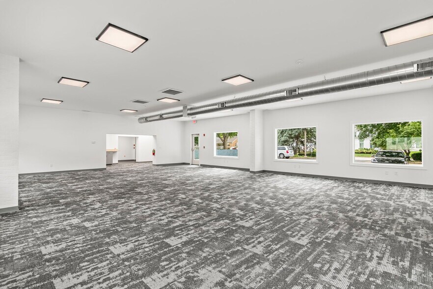 More Photos Of 720 South Grand Ave W, Springfield Office For Sale