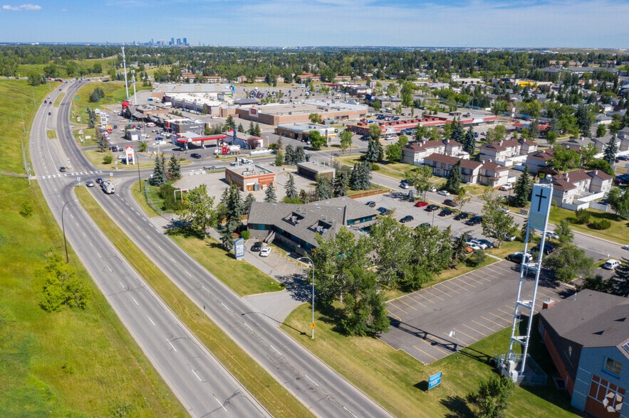 More Photos Of 83 Deerpoint Rd SE, Calgary Medical For Lease