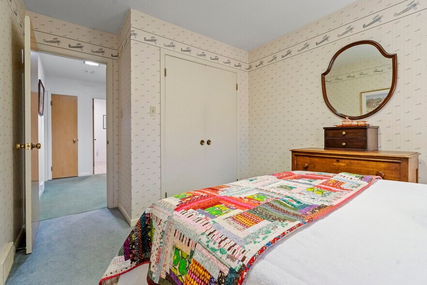 More Photos Of 6 Arbor Dr, Glens Falls Office For Sale