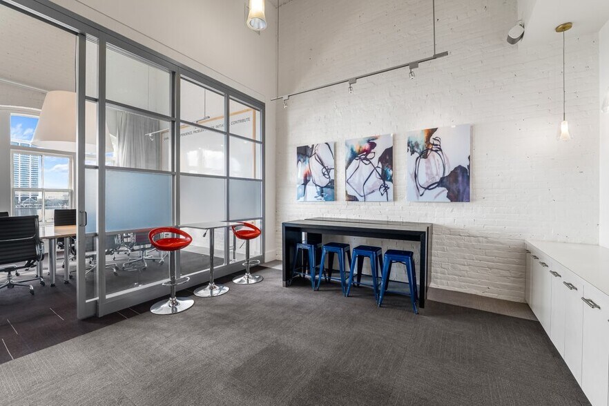 More Photos Of 315 E Bay St, Jacksonville Office For Lease