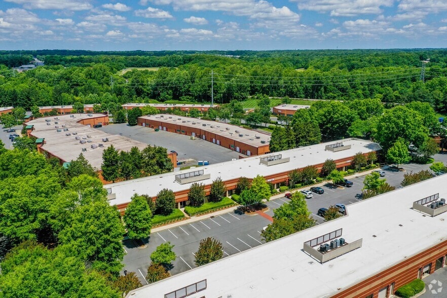 More Photos Of 9129 MONROE Rd, Charlotte Unknown For Lease