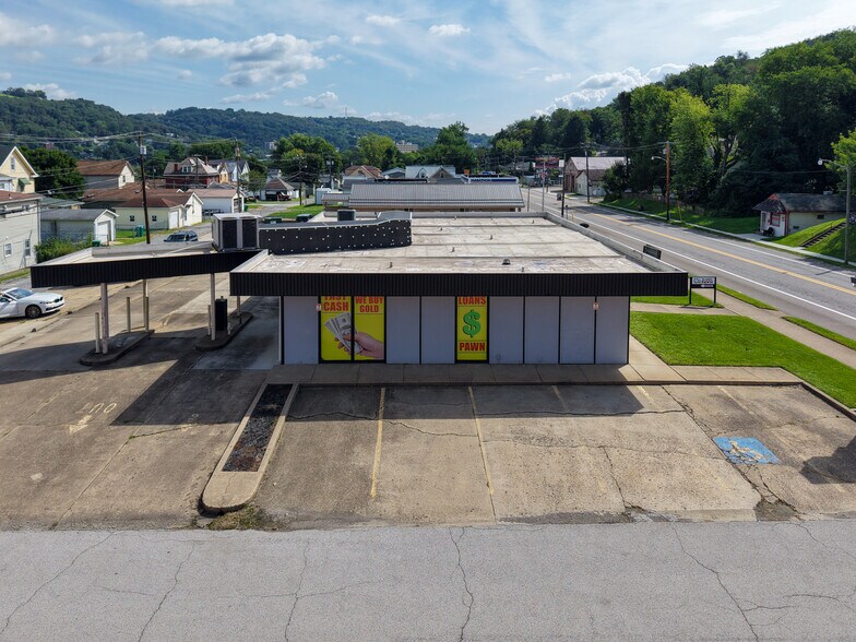More Photos Of 226 Washington St, Newell Storefront Retail Residential For Sale