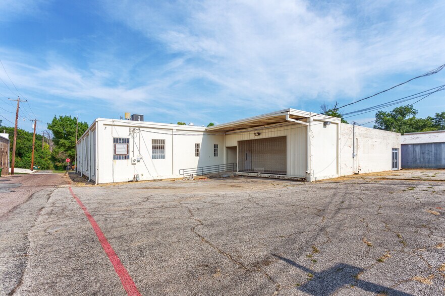 More Photos Of 100 Collinsville St, Whitesboro Light Manufacturing For Lease