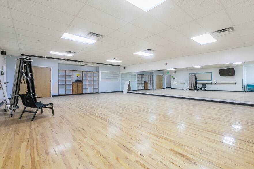 More Photos Of 445 N 700 W, North Salt Lake Warehouse For Sale