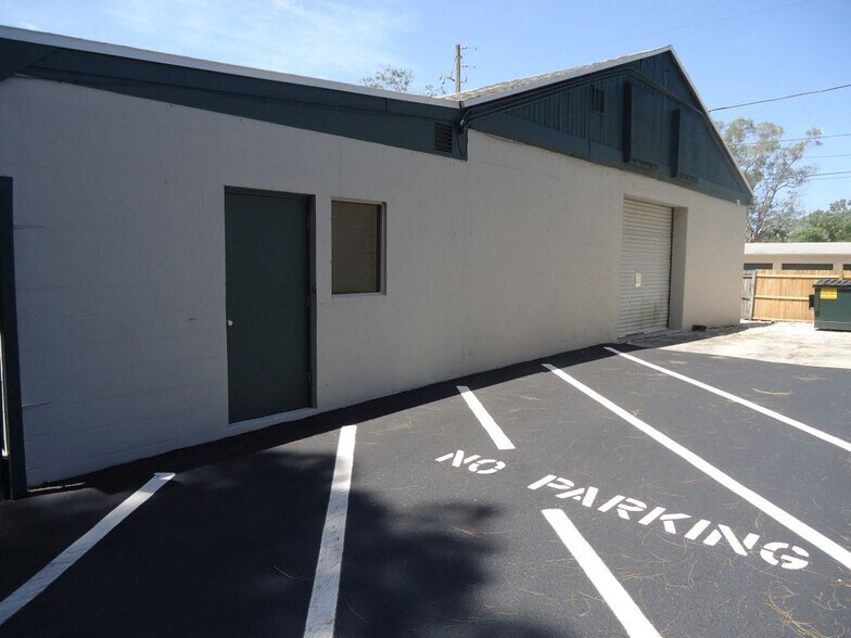 More Photos Of 1260 W Bay Dr, Largo Storefront For Lease