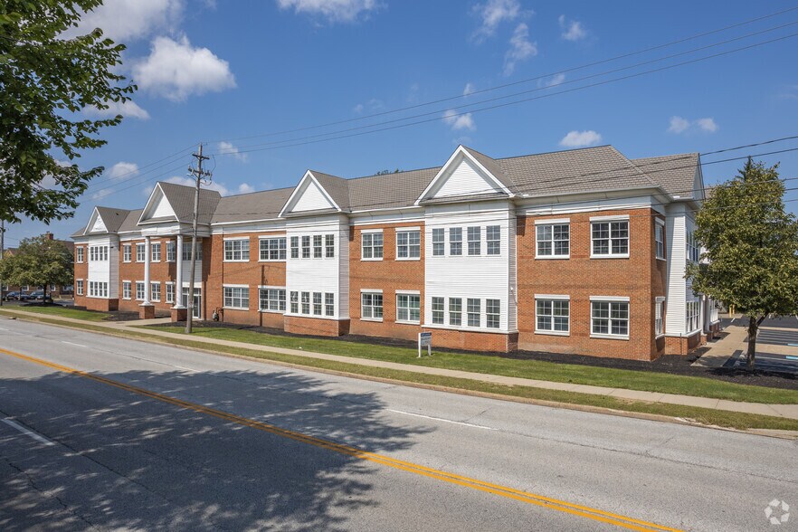 Primary Photo Of 21111 Chagrin Blvd, Beachwood Office For Lease