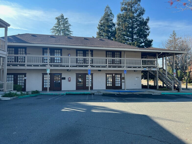 More Photos Of 3731 Sunset Ln, Antioch Unknown For Lease