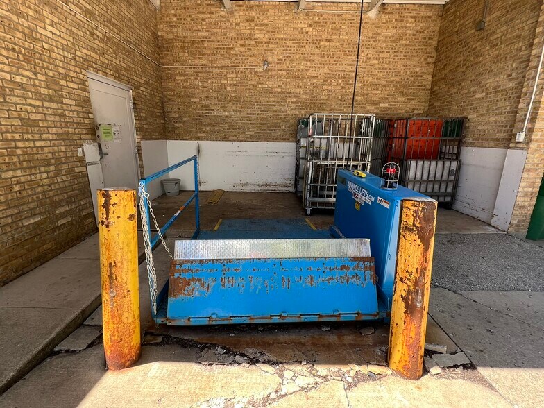 More Photos Of 604 Rollins Rd, Ingleside Post Office For Sale