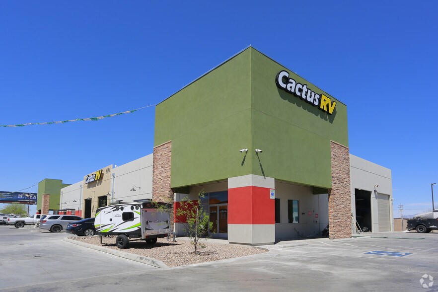 Primary Photo Of 5374 N Casa Grande Hwy, Tucson Showroom For Lease
