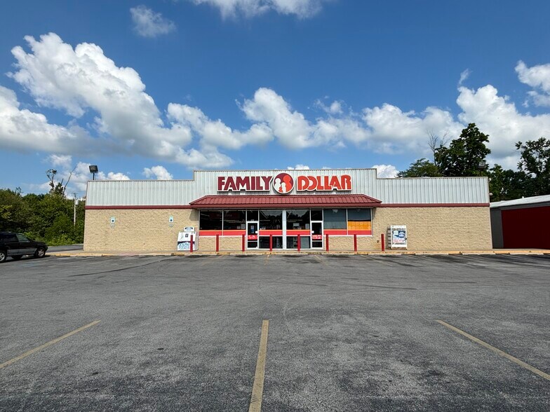 More Photos Of 395 N Gardner St, Scottsburg Freestanding For Lease