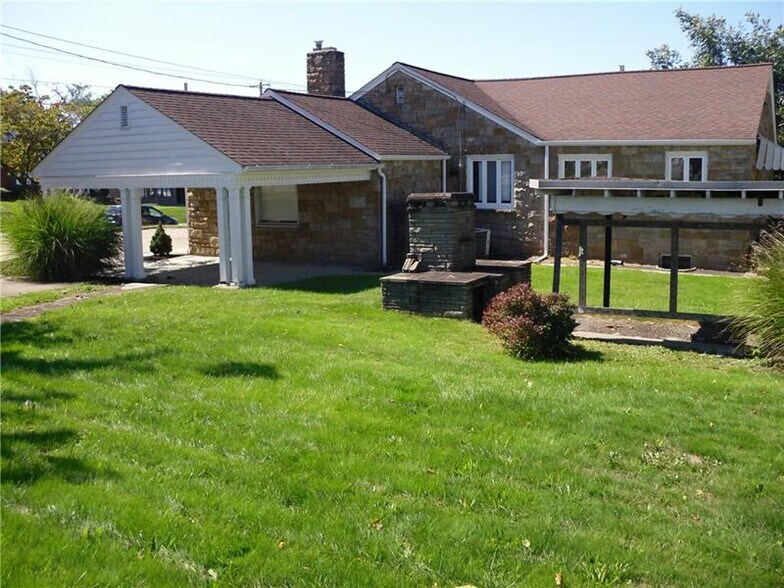 More Photos Of 2725 Leechburg Rd, Lower Burrell Office Residential For Lease