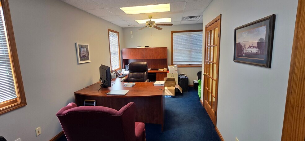 More Photos Of 1004-1010 Vivian Dr, Grafton Office For Sale